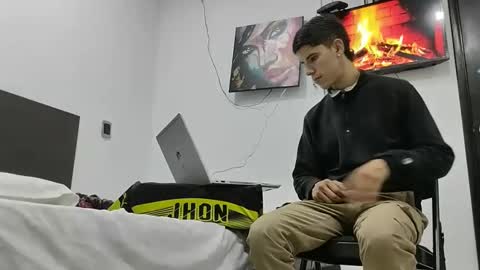 Snapshot of jhongrey2 chatting on 28, 1, 2025 jhon online show from 28, 1, 2025