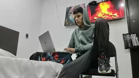 Snapshot of jhongrey2 chatting on 13, 2, 2025 jhon online show from 13, 2, 2025