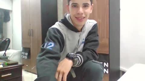 Snapshot of jhongrey2 chatting on 2, 3, 2025 jhon online show from 2, 3, 2025