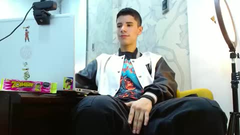 Snapshot of jhongrey2 chatting on 17, 10, 2025 jhon online show from 17, 10, 2025