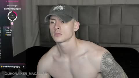 Snapshot of jhonny_macallan chatting on 2, 10, 2025 Jhonaiker online show from 2, 10, 2025