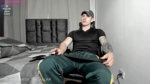 Jhonaiker online show from 15, 12, 2025