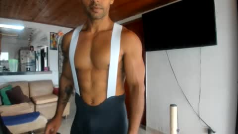 Snapshot of jhonnyxxfitnexx chatting on 26, 5, 2026 jh online show from 26, 5, 2026