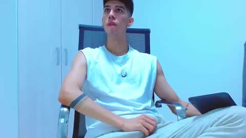 jhony_sex3 online show from 28, 10, 2025