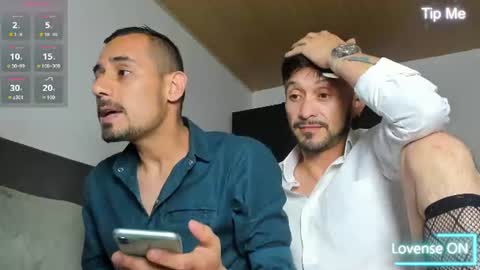 Snapshot of jhonyalzate chatting on 5, 7, 2026 Jhony Alzate online show from 5, 7, 2026