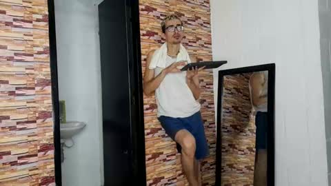 Jhosuamoore  online show from 4, 11, 2025