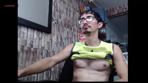 Snapshot of jhosuamoore2 chatting on 8, 7, 2026 jhosuamoore2 online show from 8, 7, 2026