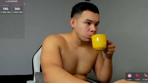 Snapshot of jhotta_foxx chatting on 3, 12, 2024 Jhonatan80 online show from 3, 12, 2024