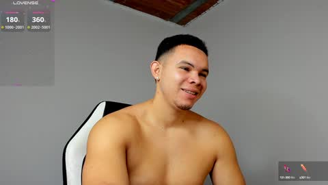 Snapshot of jhotta_foxx chatting on 13, 12, 2024 Jhonatan80 online show from 13, 12, 2024