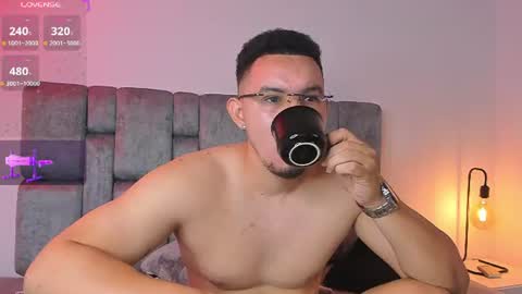 Jhonatan80  online show from 26, 6, 2026