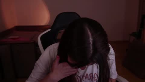 jia_lisaa online show from 6, 2, 2025