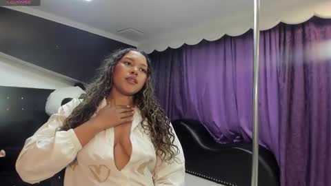 Snapshot of jimena_bell chatting on 20, 11, 2025 Jimena online show from 20, 11, 2025