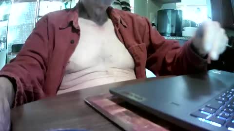 Snapshot of jimjr67 chatting on 27, 10, 2025 jimjr67 online show from 27, 10, 2025