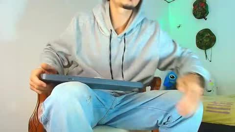 Jimm  Independent Model  online show from 12, 11, 2025