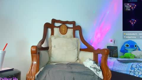 Jimm  Independent Model  online show from 15, 12, 2025