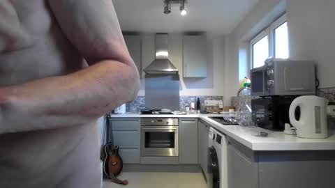 Jimmy Benido online show from 28, 3, 2026