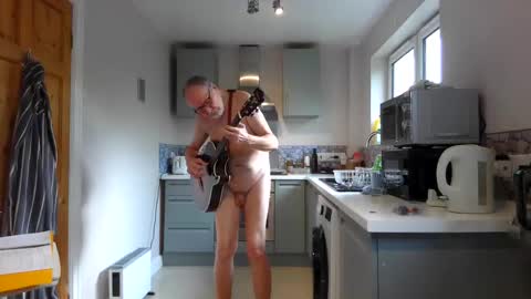 Snapshot of jimmybenido chatting on 8, 5, 2026 Jim Redgewell online show from 8, 5, 2026