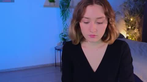 Snapshot of jinxed_blue chatting on 23, 10, 2025 Molly online show from 23, 10, 2025