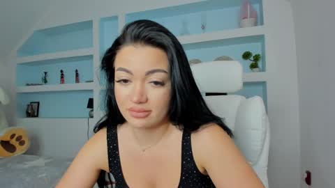 Juliee online show from 17, 4, 2026