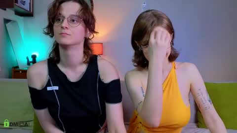 Snapshot of jitoon_exe chatting on 24, 5, 2026 Hey Guys We are Julia ginger Tina brunette online show from 24, 5, 2026