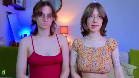 Snapshot of jitoon_exe chatting on 20, 6, 2026 Hey Guys We are Julia ginger Tina brunette online show from 20, 6, 2026