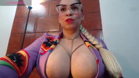 Jade M  online show from 13, 1, 2025