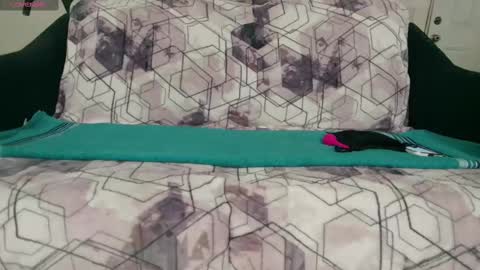 Nicole  Allen online show from 26, 2, 2025