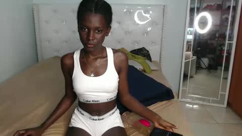 Snapshot of jjojoblackqueen chatting on 3, 5, 2026 JOJO online show from 3, 5, 2026
