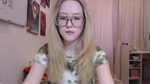joan_kiss online show from 18, 6, 2026