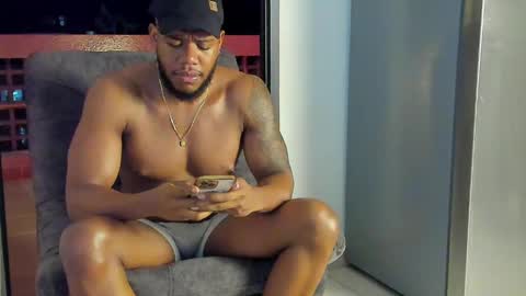 JOAN SAENZ online show from 16, 1, 2025