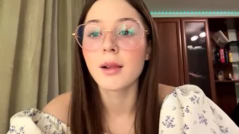 Adel online show from 16, 12, 2025