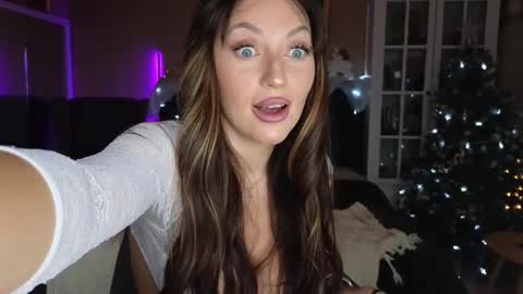 Snapshot of joannee chatting on 18, 12, 2024 Joanne online show from 18, 12, 2024