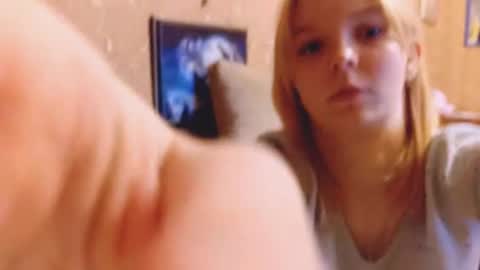 Snapshot of joannieherzberg chatting on 16, 10, 2025 Mila online show from 16, 10, 2025