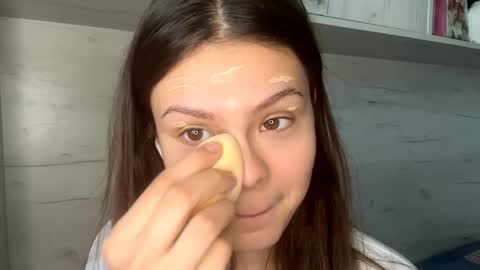 Mila online show from 13, 4, 2026