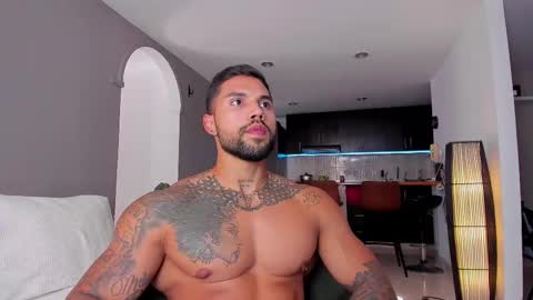 joe_esthetic online show from 8, 9, 2025