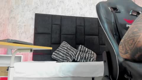     online show from 11, 12, 2024