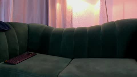     online show from 29, 1, 2025