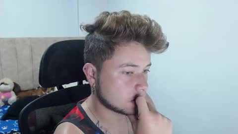 Snapshot of johanleonsweetboy chatting on 24, 2, 2025 JOHAN independient model online show from 24, 2, 2025