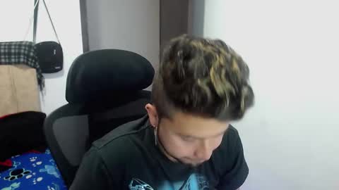 Snapshot of johanleonsweetboy chatting on 26, 9, 2025 JOHAN independient model online show from 26, 9, 2025