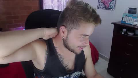 Snapshot of johanleonsweetboy chatting on 28, 10, 2025 JOHAN independient model online show from 28, 10, 2025