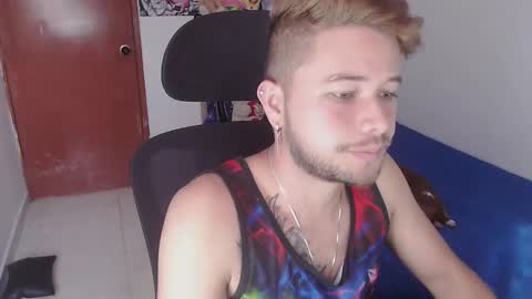 Snapshot of johanleonsweetboy chatting on 7, 11, 2025 JOHAN independient model online show from 7, 11, 2025