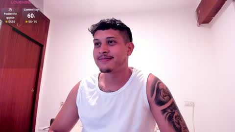 Snapshot of johansmith__ chatting on 27, 5, 2026 Johan Smith online show from 27, 5, 2026