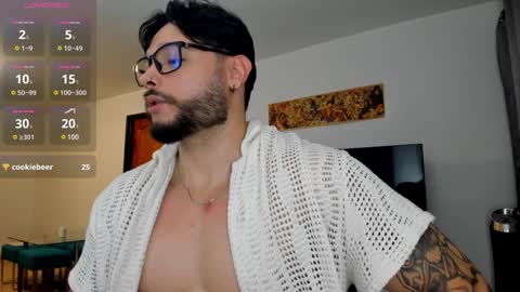 King -    online show from 1, 2, 2025