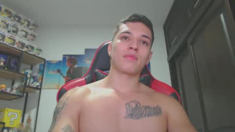 Snapshot of john_s117 chatting on 8, 1, 2025 JOHN online show from 8, 1, 2025