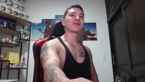 Snapshot of john_s117 chatting on 12, 1, 2025 JOHN online show from 12, 1, 2025