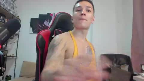 Snapshot of john_s117 chatting on 11, 11, 2025 JOHN online show from 11, 11, 2025