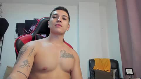 Snapshot of john_s117 chatting on 21, 11, 2025 JOHN online show from 21, 11, 2025