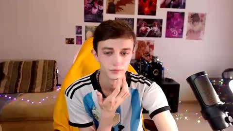 Snapshot of john_winx chatting on 28, 6, 2026 john_winx online show from 28, 6, 2026