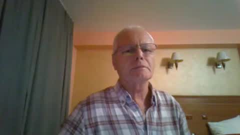 Snapshot of johndesnudado chatting on 9, 11, 2025 johndesnudado online show from 9, 11, 2025