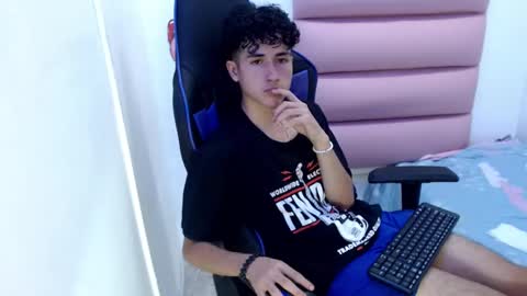 Snapshot of johnny_cagee chatting on 5, 12, 2024 johnny_cagee online show from 5, 12, 2024